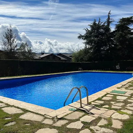 Piso Vistas Y Piscina Apartment Puigcerda